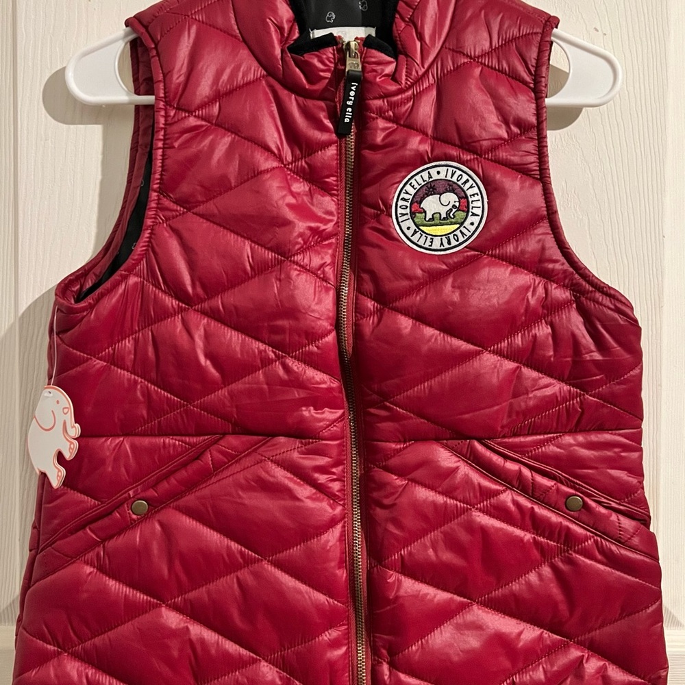 Ivory Ella puffer vest size small maroon
